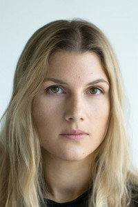 الممثل Maryana Spivak