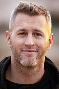 المخرج Matthew Ninaber