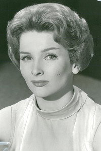الممثل Millicent Martin