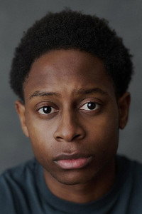 الممثل Myles Kamwendo
