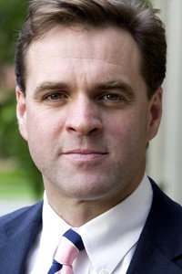 الممثل Niall Ferguson