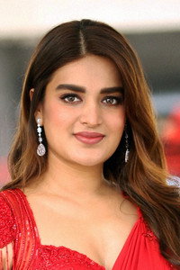 الممثل Nidhhi Agerwal