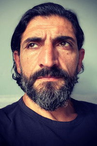 الممثل Numan Acar