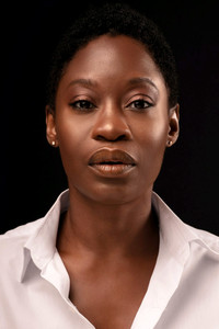 الممثل Olunike Adeliyi