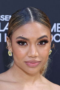 الممثل Paige Hurd