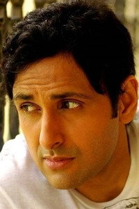 الممثل Parvin Dabas