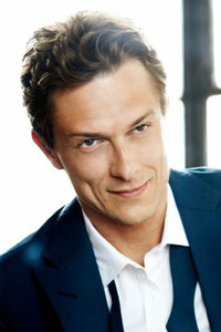 الممثل Peter Stebbings