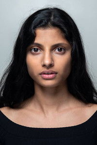 الممثل Priya Kansara