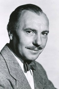 الممثل Ralph Richardson