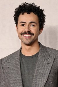 الممثل Ramy Youssef