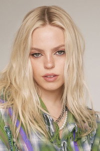 الممثل Reneé Rapp