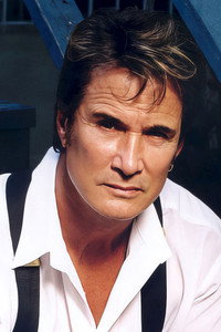 الممثل Richard Norton
