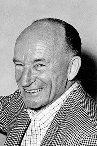 المخرج Robert Stevenson