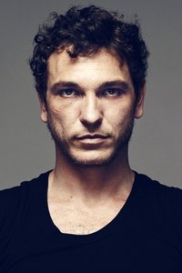 الممثل Romain Levi