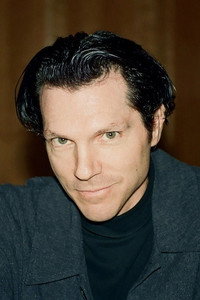 الممثل Russell Mael