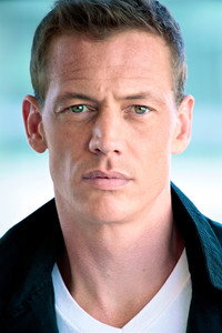 الممثل Ryan Locke