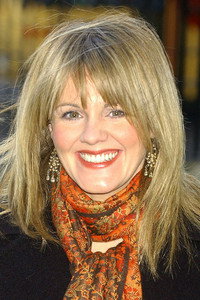 الممثل Sally Lindsay