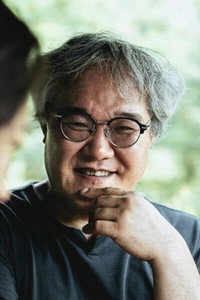 المخرج Sang-man Kim