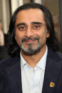 الممثل Sanjeev Bhaskar