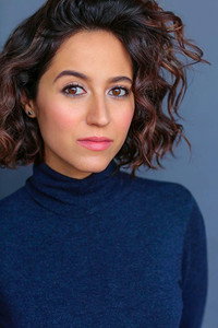 الممثل Sara Amini