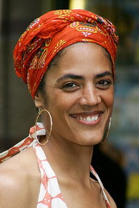 الممثل Sara Powell