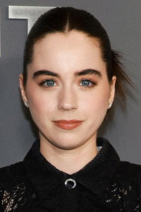 الممثل Sarah Desjardins