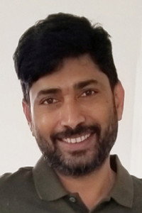 الممثل Satish Ratakonda