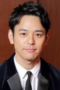 الممثل Satoshi Tsumabuki