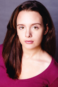 الممثل Shana Dowdeswell