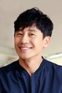 الممثل Shin Ha-kyun