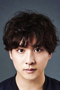 الممثل Shu Watanabe