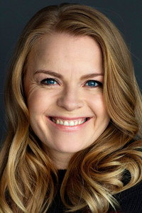 الممثل Signe Egholm Olsen