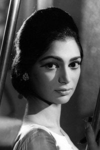الممثل Simi Garewal
