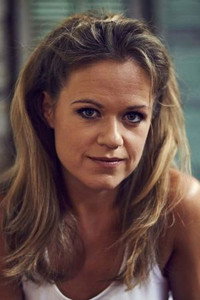 الممثل Sinéad Keenan