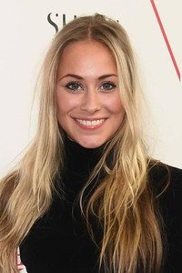 الممثل Sina Tkotsch