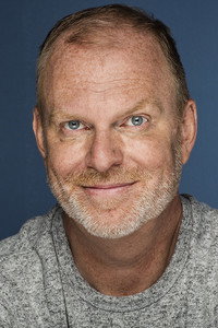 المخرج Stefan Brogren