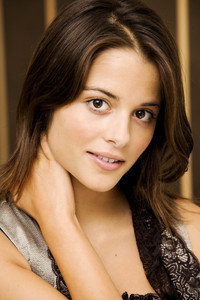الممثل Stephanie Leonidas