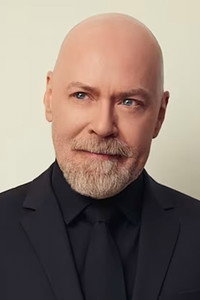 المخرج Steven S. DeKnight
