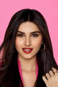 الممثل Tara Sutaria