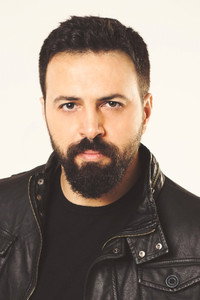 الممثل Tim Hassan