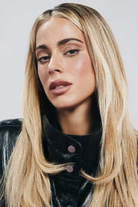الممثل Tini Stoessel