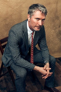المخرج Travis Stevens