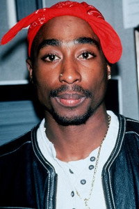 الممثل Tupac Shakur