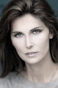 المخرج Yelena Popovic