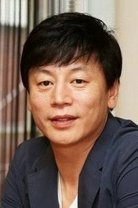 المخرج Yong-hwa Kim