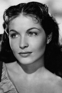 الممثل Yvonne Furneaux