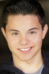 الممثل Zach Callison