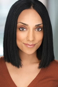 الممثل Zahra Anderson