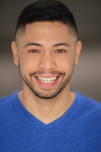 الممثل Zak Douglas