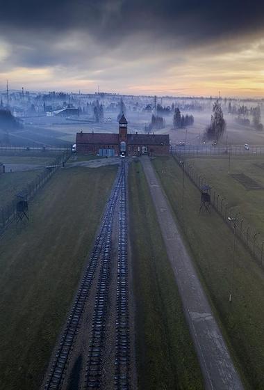 فيلم Auschwitz Countdown To Liberation 2025 مترجم - باهي فيلم